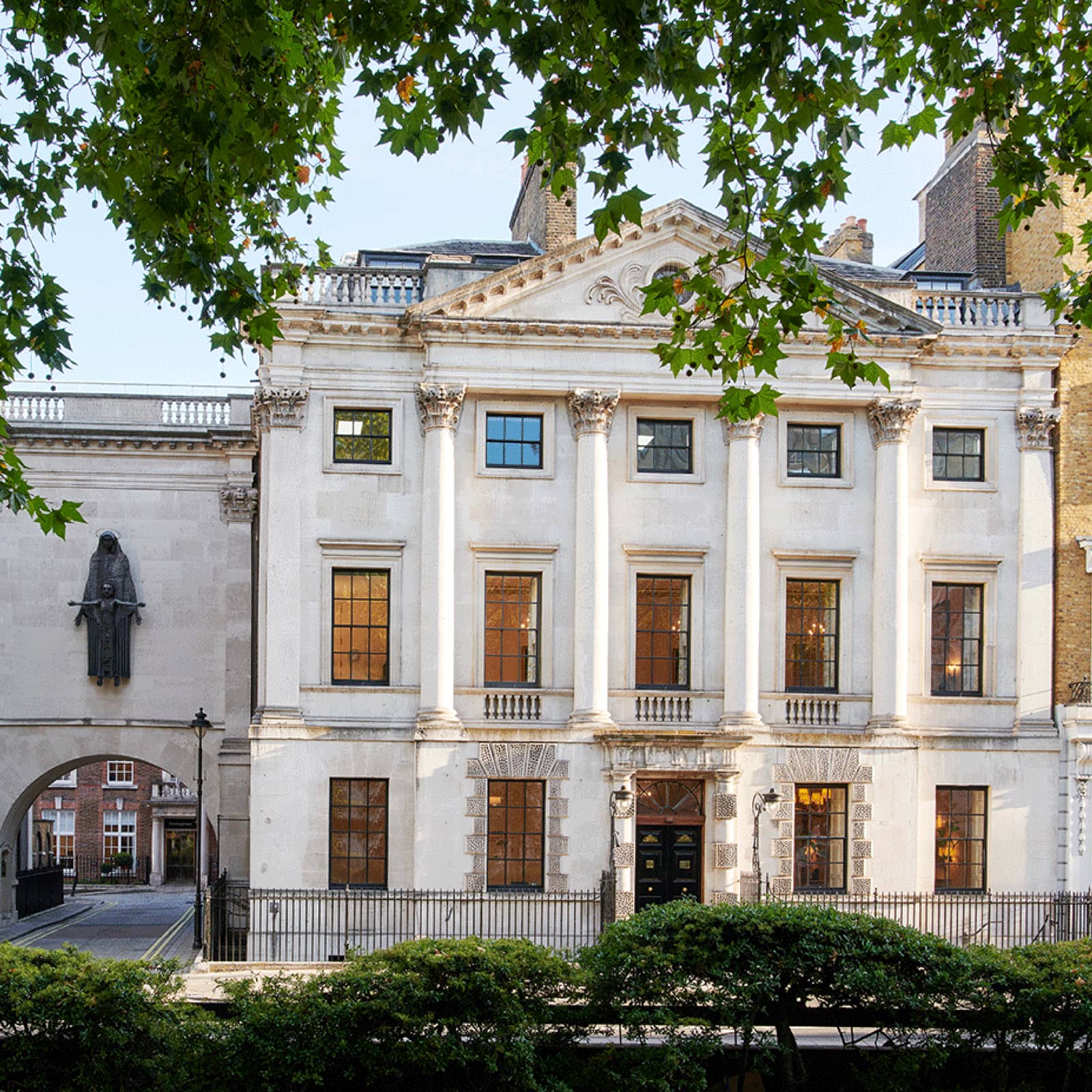 The King's Fund at 11 Cavendish Square, a white neoclassical townhouse on the square's west side.